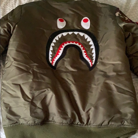 A bathing Ape jacket - Picture 1 of 7